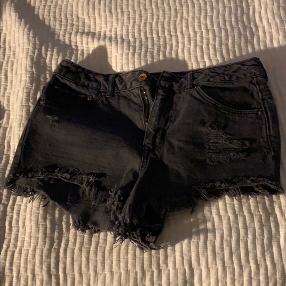 H&m black jean shorts